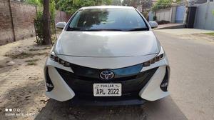 Toyota Prius PHV (Plug In Hybrid) 2018 for Sale in Lahore