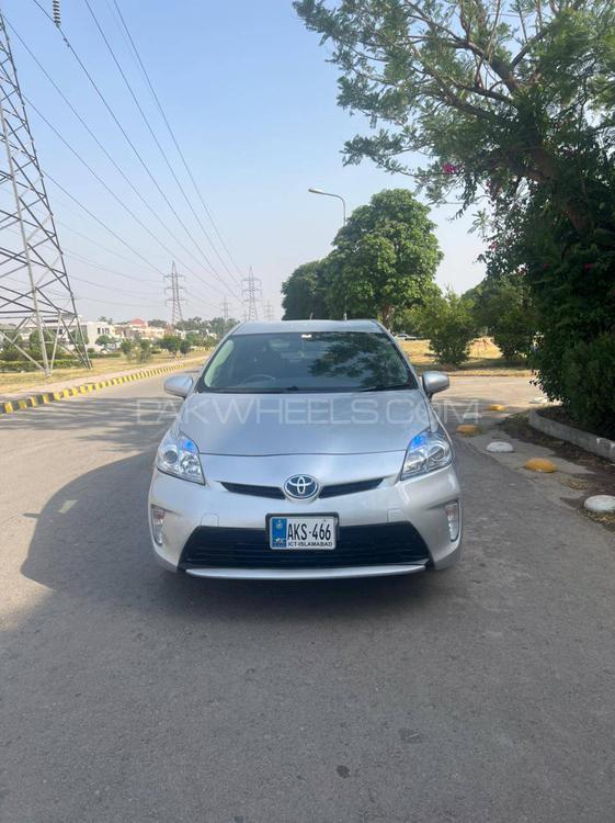 Toyota Prius 2015 for Sale in Gujranwala Toyota Prius 2015 for Sale in Gujranwala Image-17