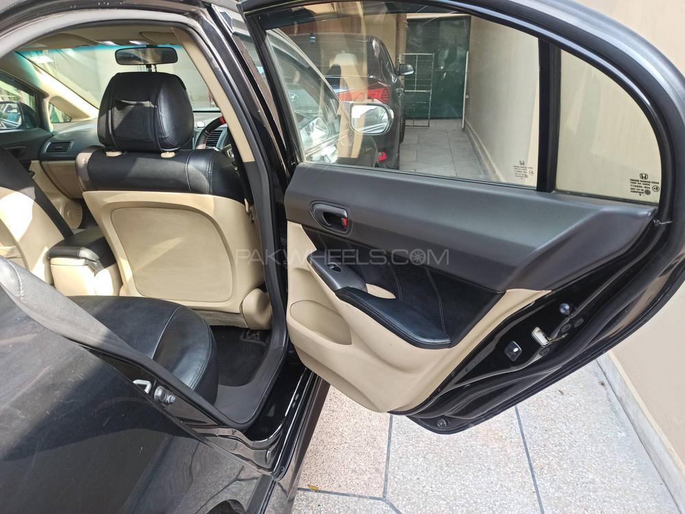 ہونڈا سوک 2010 for Sale in لاہور ہونڈا سوک 2010 for Sale in لاہور Image-3