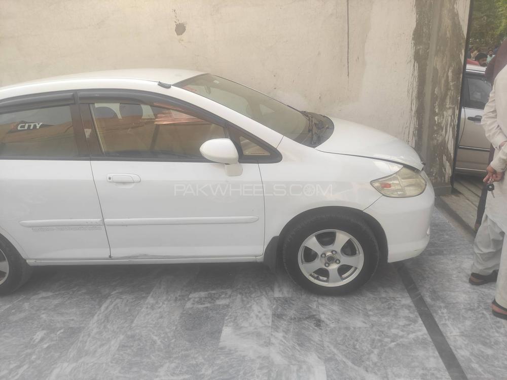 Honda City 2005 for Sale in Lahore Honda City 2005 for Sale in Lahore Image-3