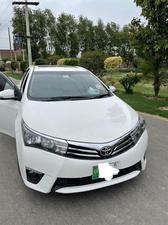 Toyota Corolla Altis Grande CVT-i 1.8 2015 for Sale in Okara