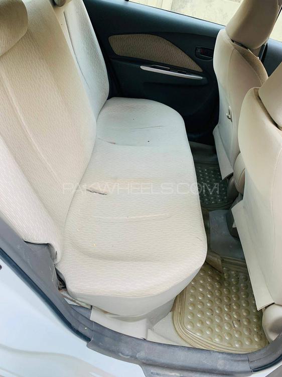 Toyota Belta 2013 for Sale in Lahore Toyota Belta 2013 for Sale in Lahore Image-4
