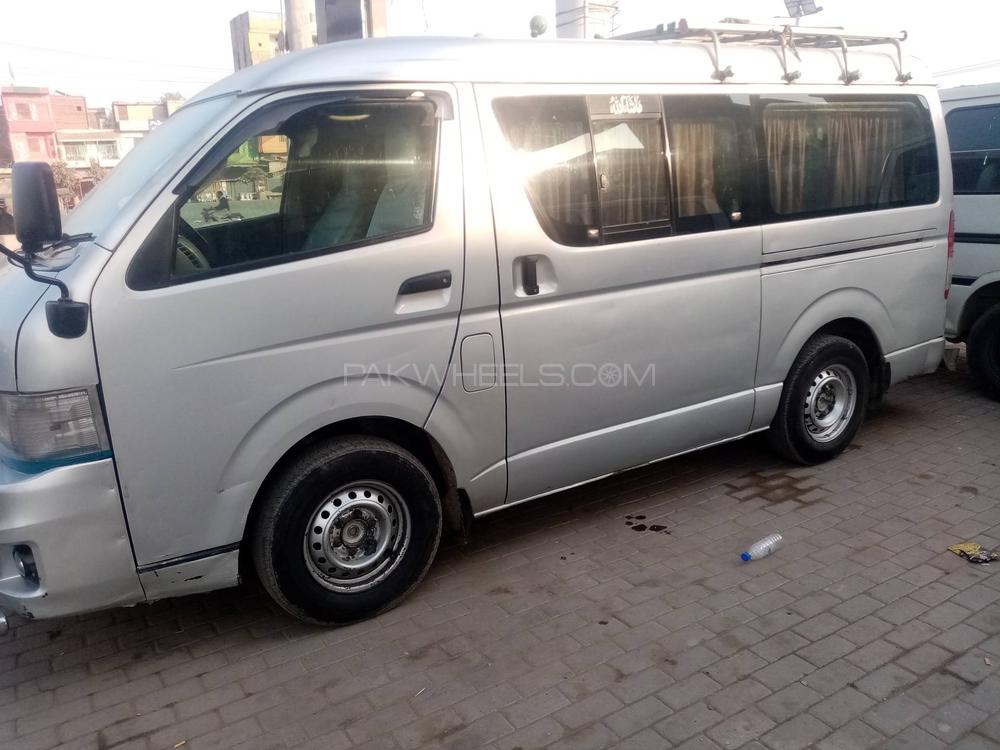 Toyota Hiace 2012 for Sale in Kamoke Toyota Hiace 2012 for Sale in Kamoke Image-4