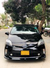 Toyota Prius G Touring Selection 1.8 2014 for Sale in Karachi