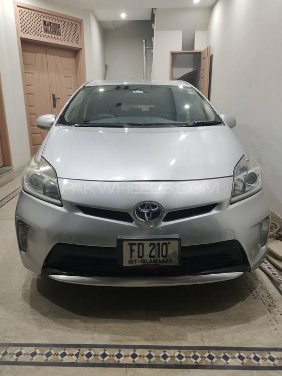 Toyota Prius 2012 for Sale in Lahore Toyota Prius 2012 for Sale in Lahore Image-5