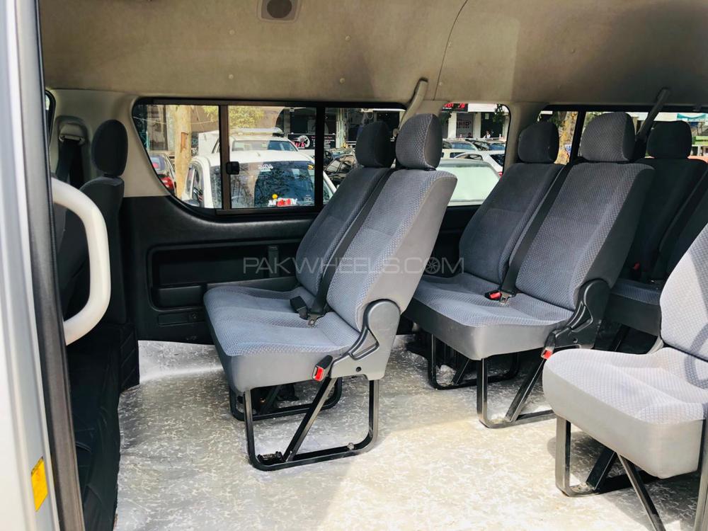 Toyota Hiace 2013 for Sale in Islamabad Toyota Hiace 2013 for Sale in Islamabad Image-5
