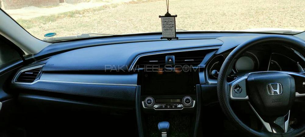 ہونڈا سوک 2016 for Sale in گجرانوالہ ہونڈا سوک 2016 for Sale in گجرانوالہ Image-2