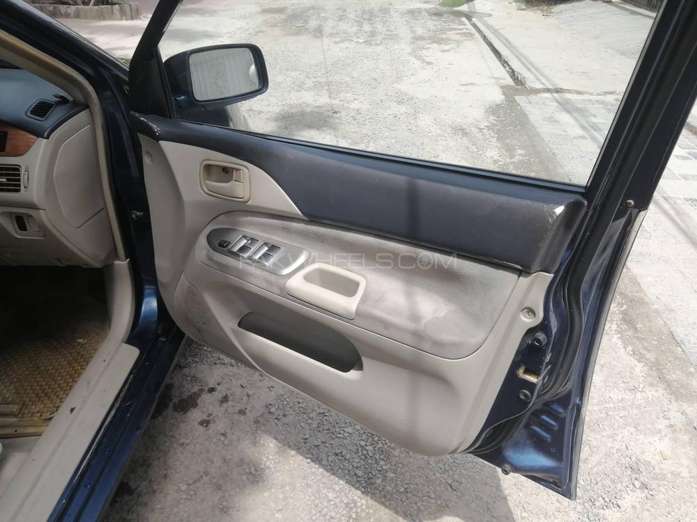 Mitsubishi Lancer 2005 for Sale in Lahore Mitsubishi Lancer 2005 for Sale in Lahore Image-4