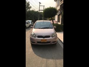 Toyota Vitz F 1.0 2000 for Sale in Lahore