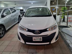 Toyota Yaris GLI CVT 1.3 2021 for Sale in Multan