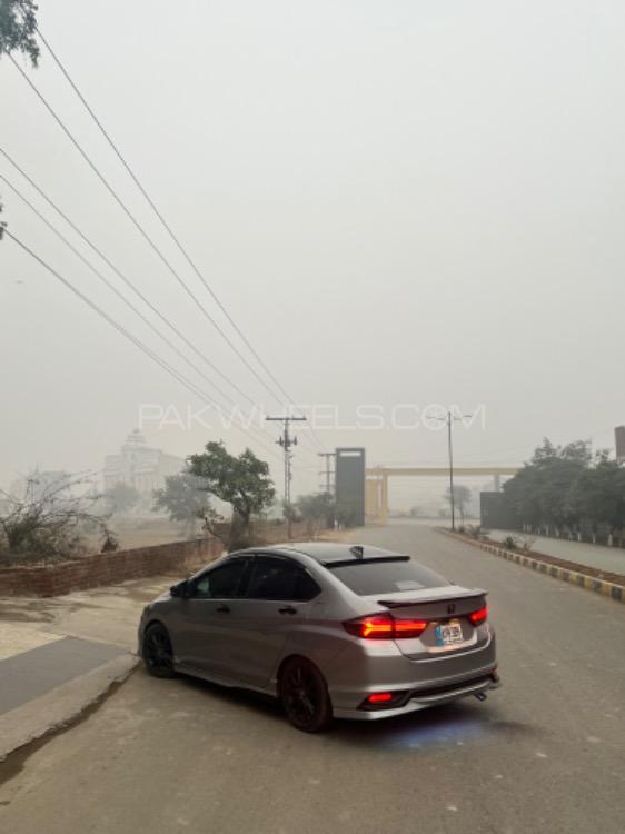 ہونڈا سٹی - 2022 Ismani Image-1