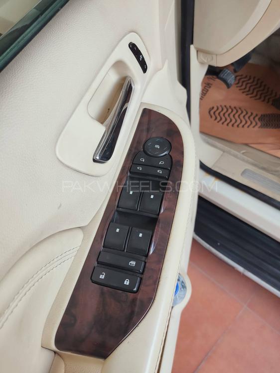 کیڈیلک ایسکیلیڈ ایکس ٹی 2007 for Sale in لاہور کیڈیلک ایسکیلیڈ ایکس ٹی 2007 for Sale in لاہور Image-10