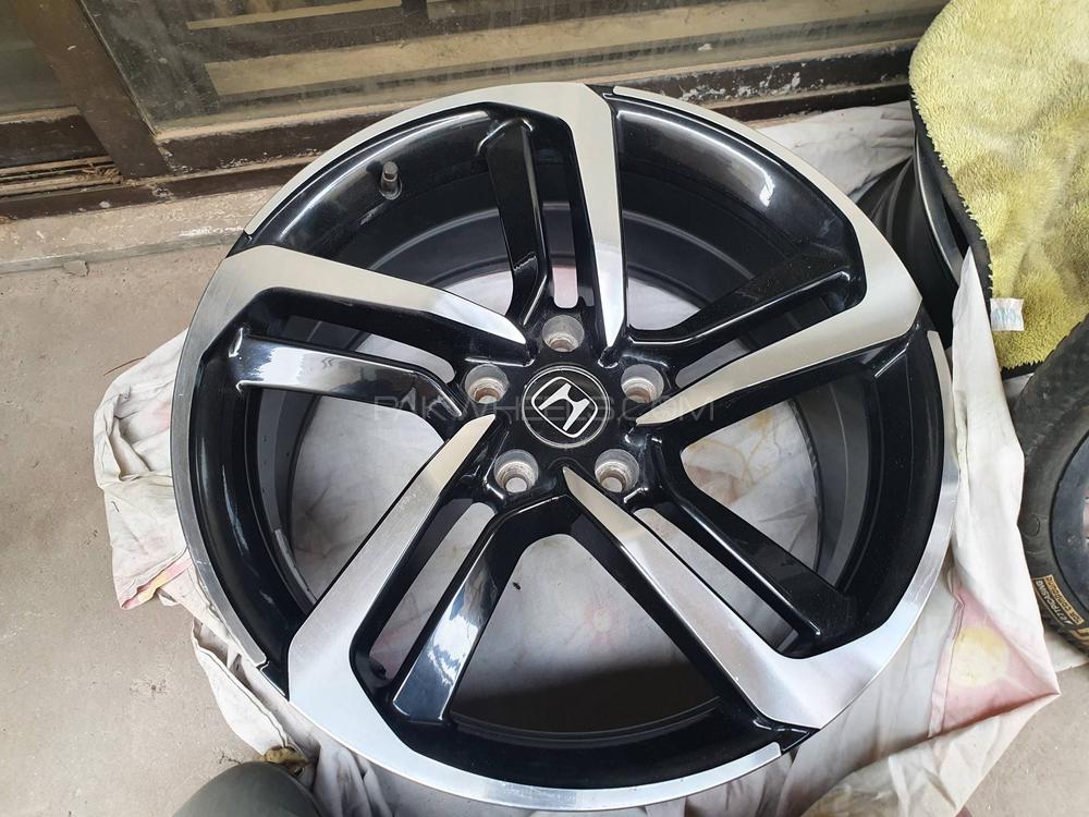 Buy 18 inches accord rims in Lahore | PakWheels