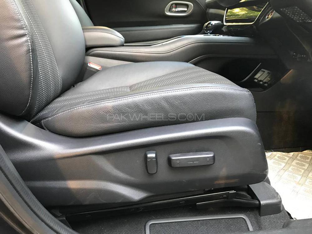 Honda Vezel 2017 for Sale in Gujranwala Honda Vezel 2017 for Sale in Gujranwala Image-13