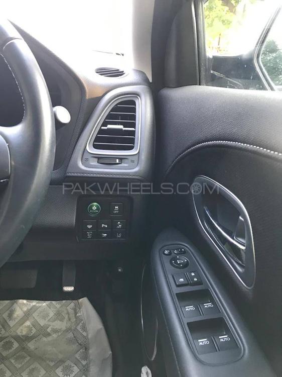 Honda Vezel 2017 for Sale in Gujranwala Honda Vezel 2017 for Sale in Gujranwala Image-19
