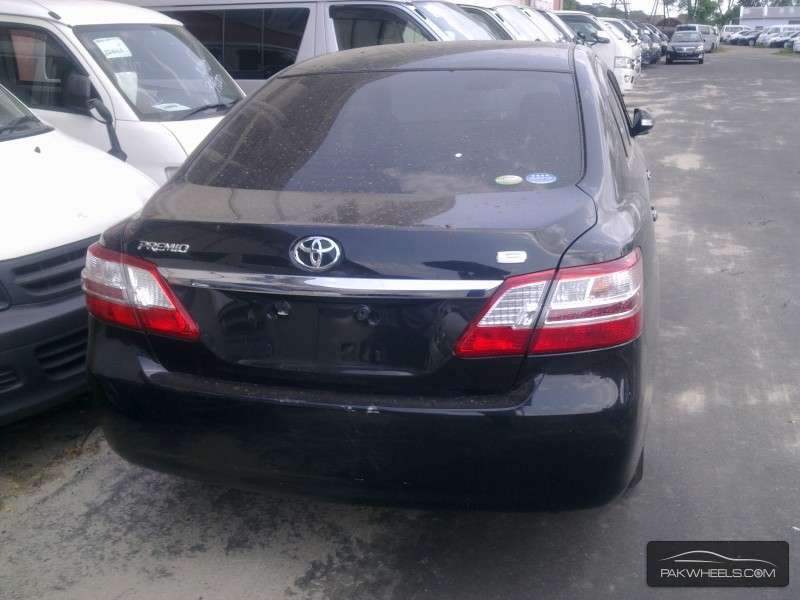 Toyota Premio 2011 for Sale in Islamabad Image-1