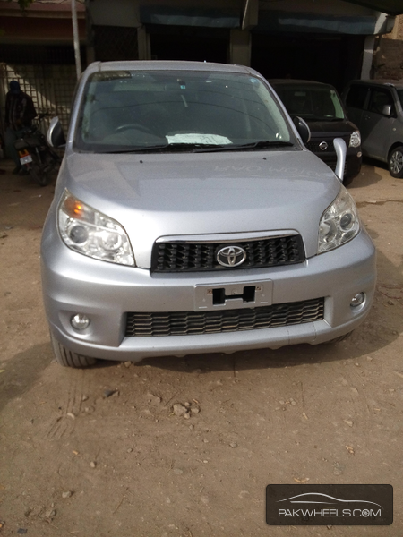 Toyota Rush 2010 for Sale in Hyderabad Image-1