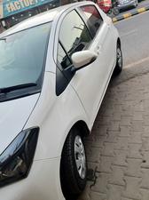 Toyota Vitz F 1.0 2016 for Sale in Layyah