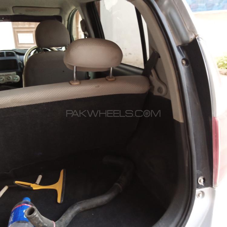 Toyota Passo 2004 for Sale in Hyderabad Image-1