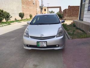 Toyota Prius S 1.5 2006 for Sale in Sahiwal