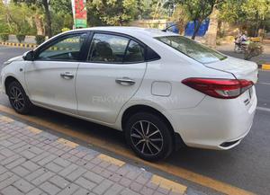 Toyota Yaris ATIV X CVT 1.5 2021 for Sale in Sahiwal