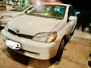 Toyota Platz F 1.0 2001 for Sale in Islamabad