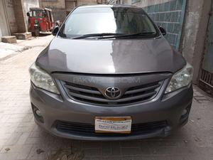 Toyota Corolla GLi Automatic 1.6 VVTi 2014 for Sale in Karachi