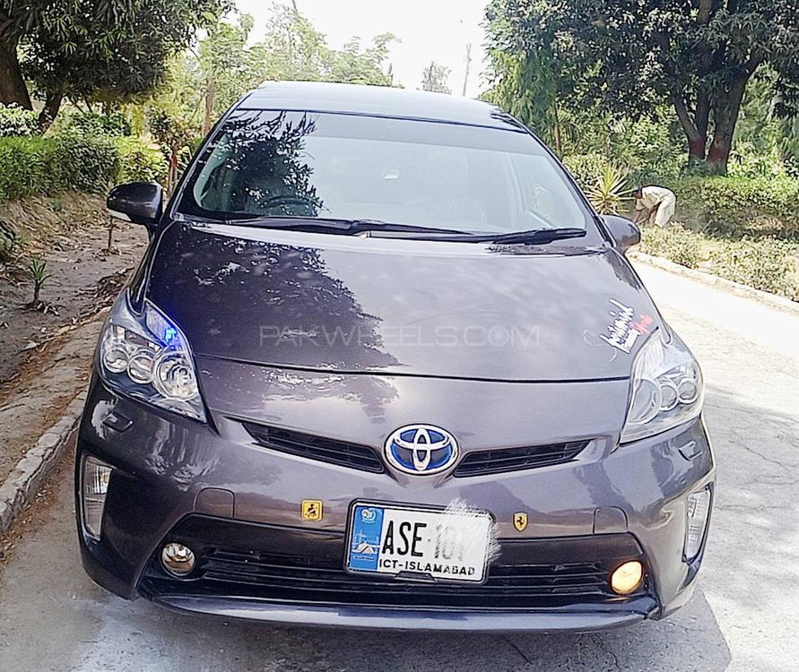 Toyota Prius 2011 for Sale in Mian Wali Image-1
