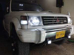 Mitsubishi Pajero Exceed 2.4 1994 for Sale in Lahore