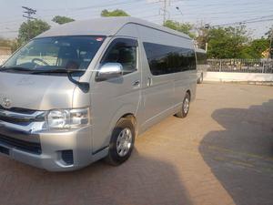 Toyota Hiace TRH 224 2015 for Sale in Lahore