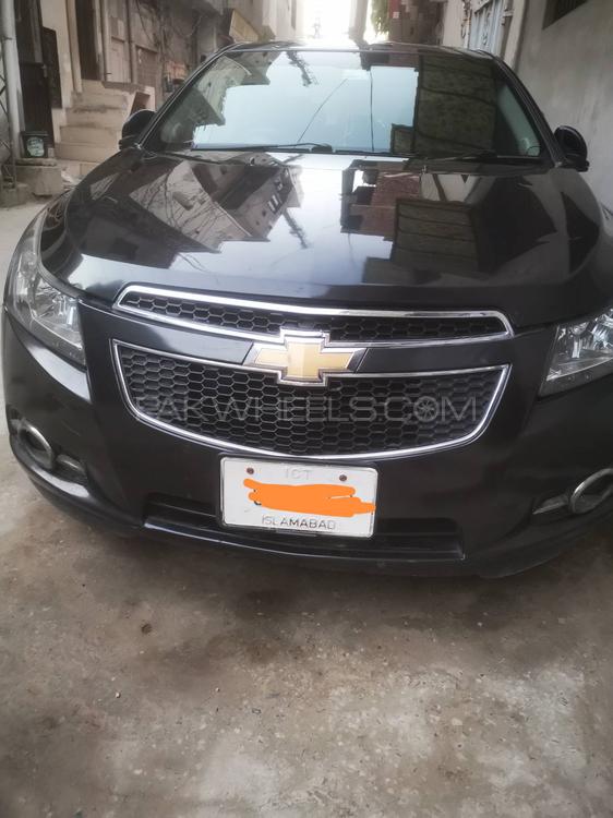 Chevrolet Cruze 2010 for Sale in Lahore Image-1
