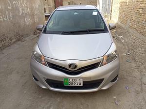 Toyota Vitz 2014 for Sale in Dera ismail khan