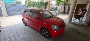 Toyota Vitz RS 1.3 2001 for Sale in Lahore
