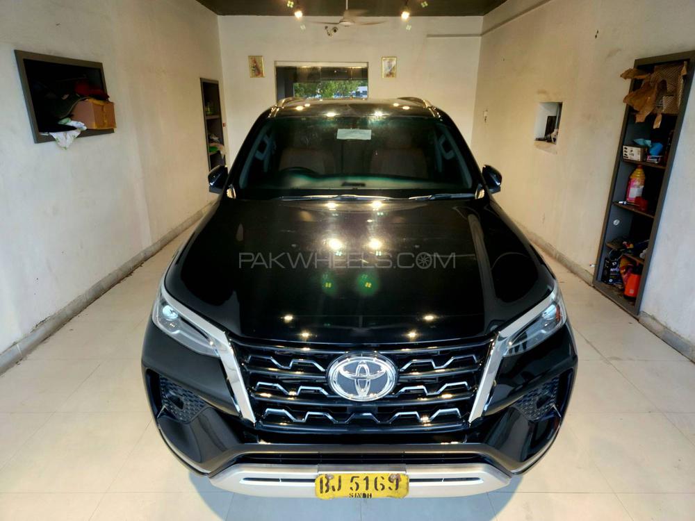 Toyota Fortuner 2021 for Sale in Karachi Image-1