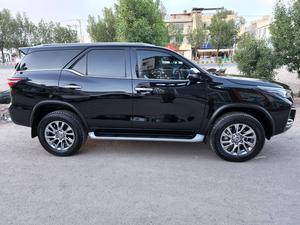 Toyota Fortuner 2.7 V 2021 for Sale in Multan
