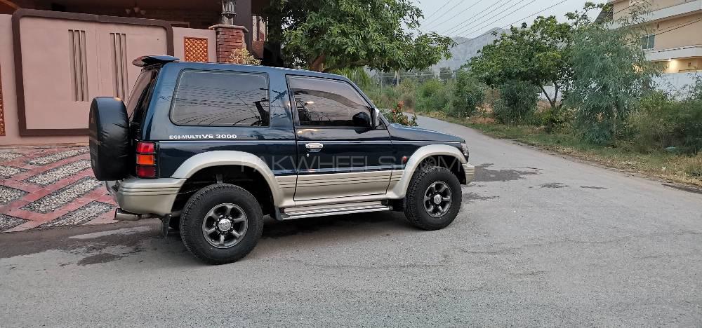 Mitsubishi Pajero 1993 for Sale in Peshawar Image-1