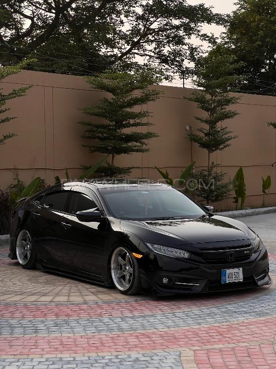 Honda Civic - 2020 Blackmoon Image-1