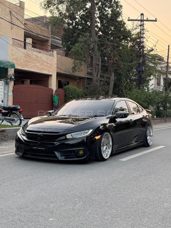 ہونڈا سوک - 2016 Civic Image-1