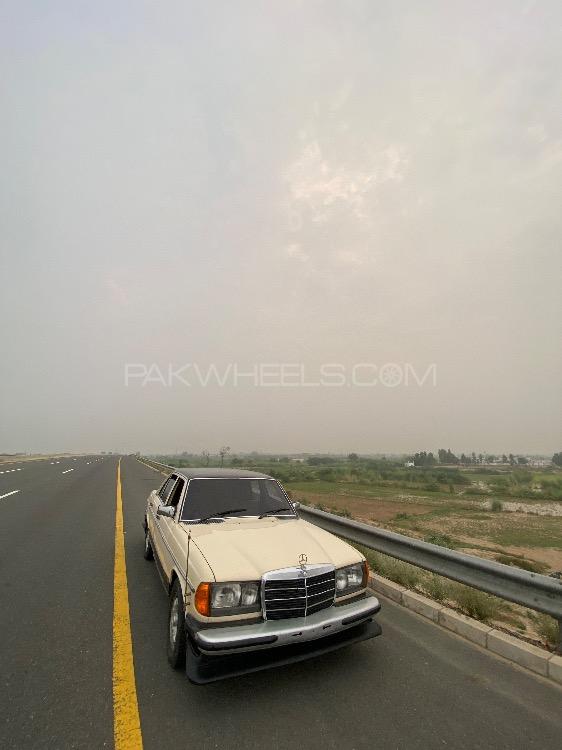 مرسڈیز بینز اے کلاس - 1982 Mercedes Benz w 123 Image-1