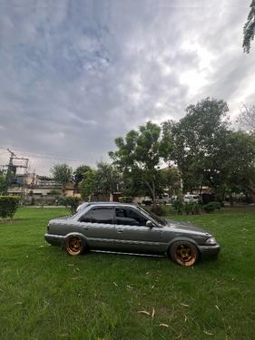Toyota Corolla - 1990