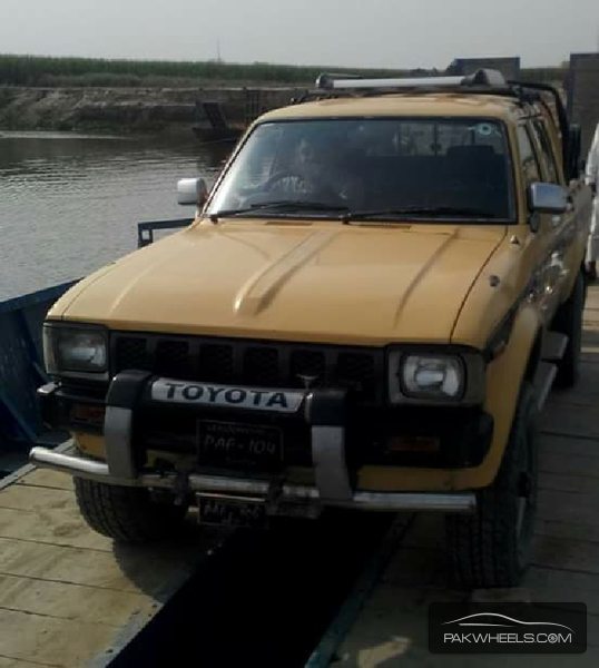 Toyota Hilux 1983 for Sale in Lahore Image-1