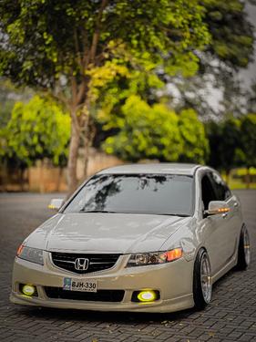 Honda Accord - 2005