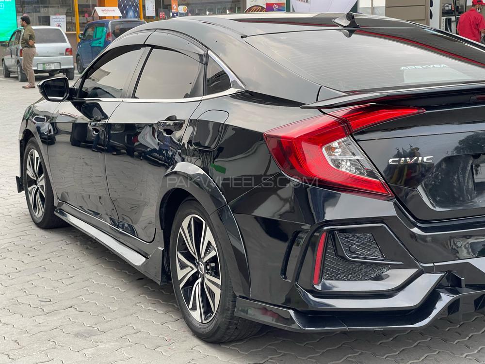 Honda Civic Oriel 1.8 i-VTEC CVT 2017 for sale in Lahore | PakWheels