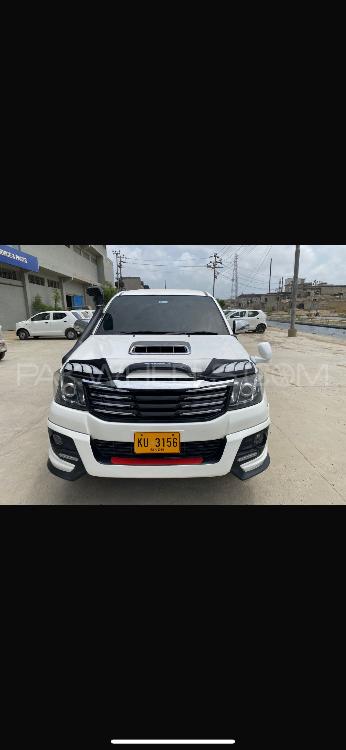 Toyota Hilux - 2013 Saeen Image-1