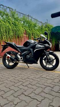 Honda CBR 150R - 2013