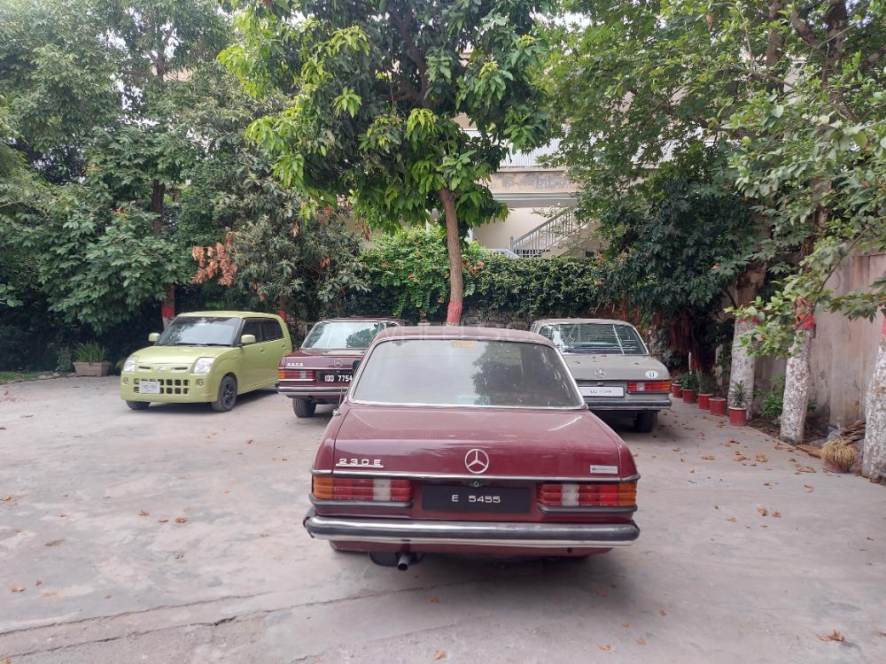Mercedes Benz E Class 1985 for Sale in Haripur Image-1