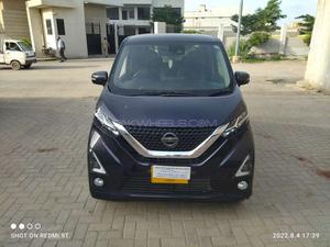Nissan Dayz Highway Star 2019 for Sale in Karachi