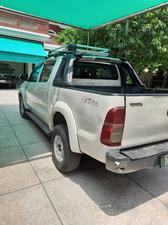 Toyota Hilux Vigo Champ G 2012 for Sale in Lahore
