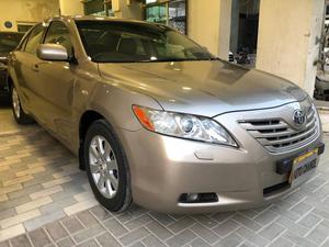 Toyota Camry Up-Spec Automatic 2.4 2009 for Sale in Karachi