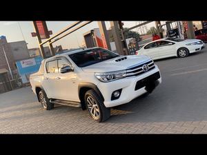 Toyota Hilux Revo V Automatic 3.0  2016 for Sale in Multan